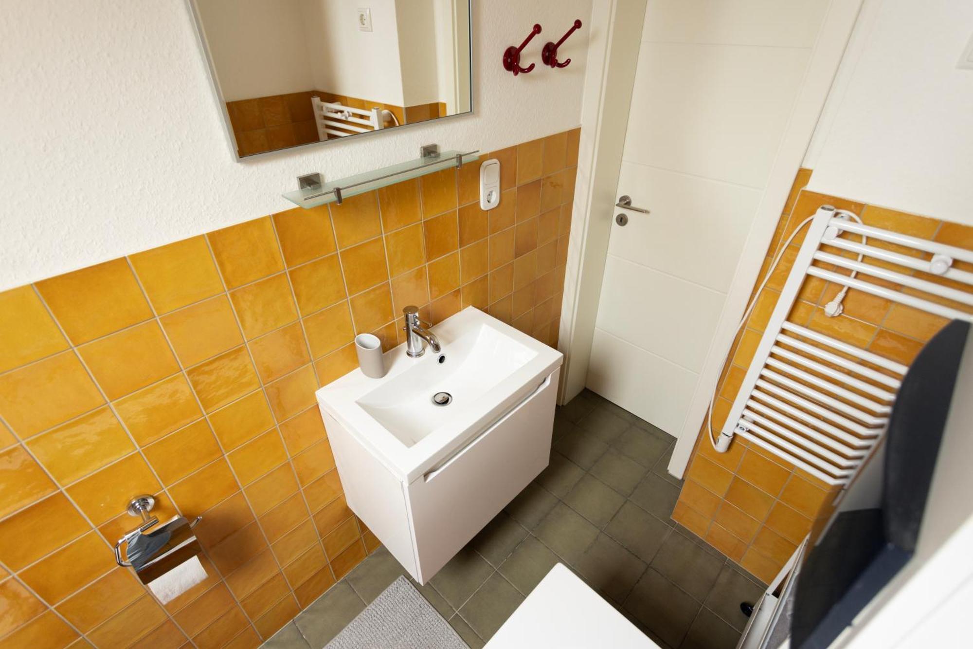 Apartmán Big Flat With Fresh Renovation, Free Parking, Sonyps, Netflix Duisburg Exteriér fotografie