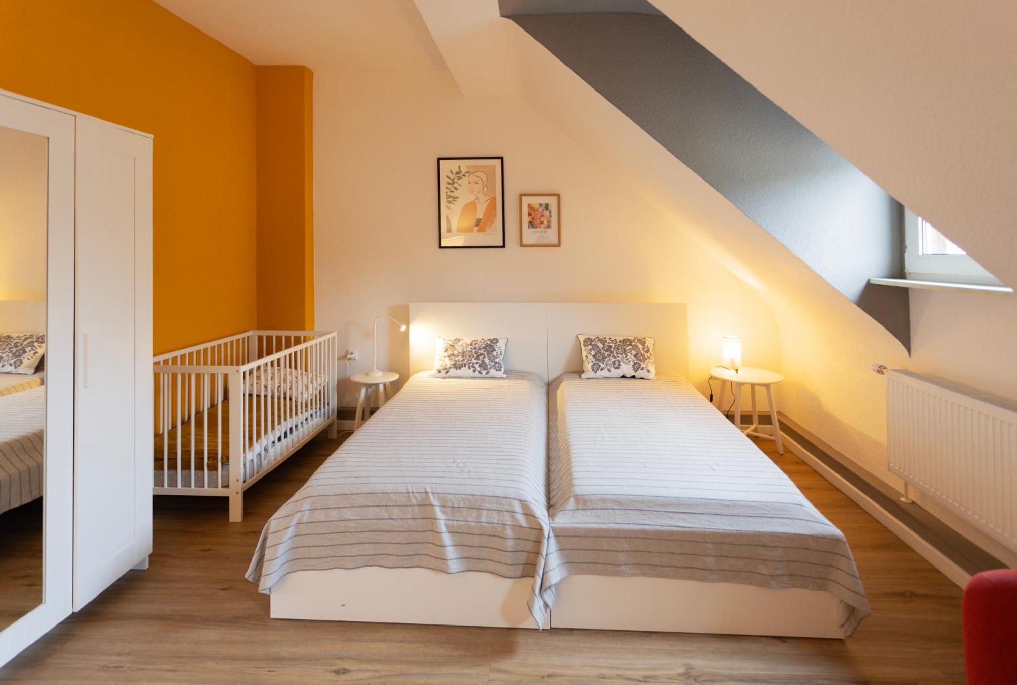 Apartmán Big Flat With Fresh Renovation, Free Parking, Sonyps, Netflix Duisburg Exteriér fotografie