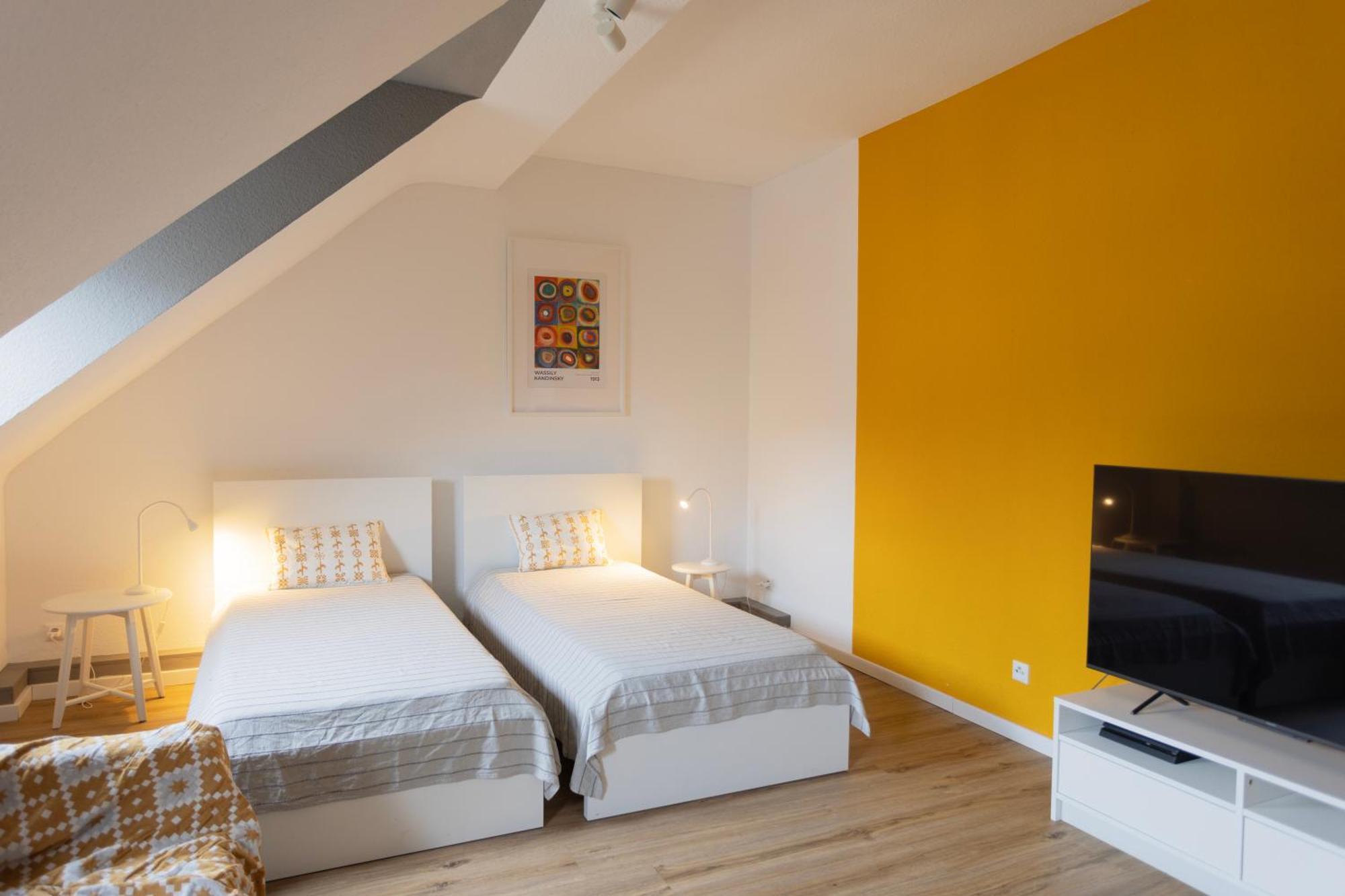 Apartmán Big Flat With Fresh Renovation, Free Parking, Sonyps, Netflix Duisburg Exteriér fotografie